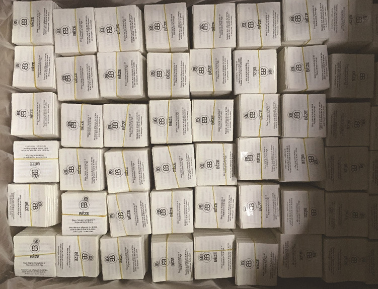 工廠設(shè)計(jì)創(chuàng)意產(chǎn)品目錄宣傳廣告頁(yè)彩色異形燙金雙膠紙三折頁(yè)印刷