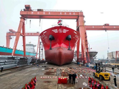 儀征制造再創佳績 萬噸集裝箱船氣囊下水成功，助力遠洋航運